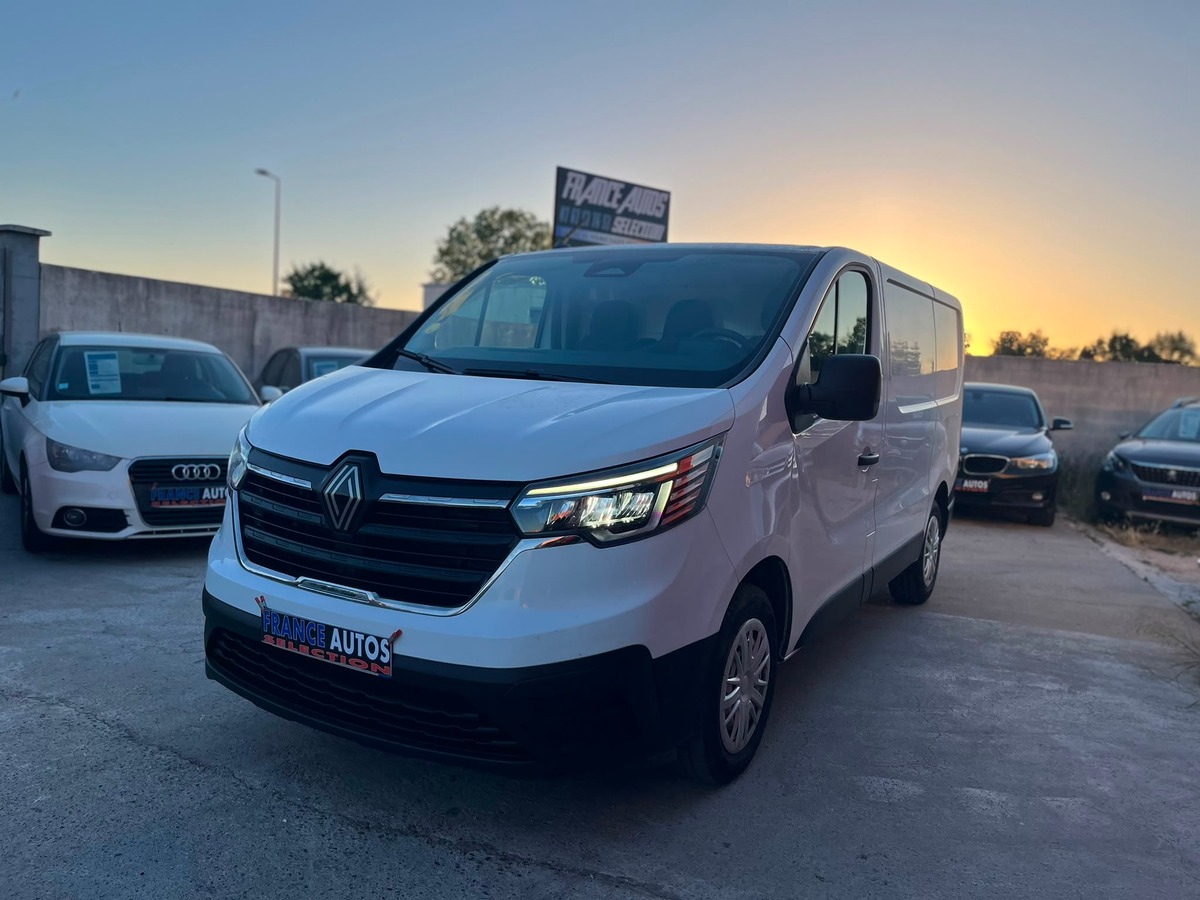 RENAULT Trafic