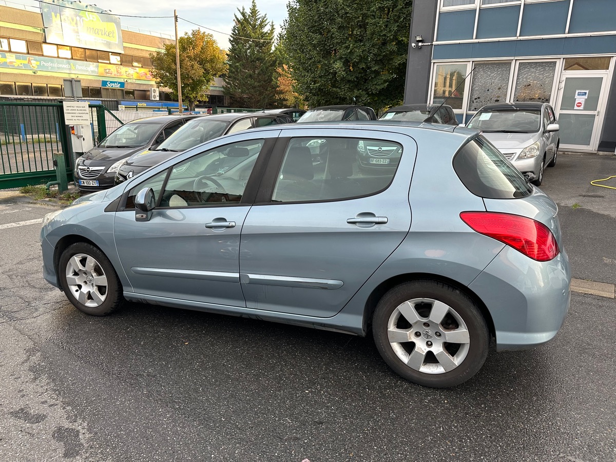Peugeot 308 1.6 HDI 92 CV 1er main 4X 