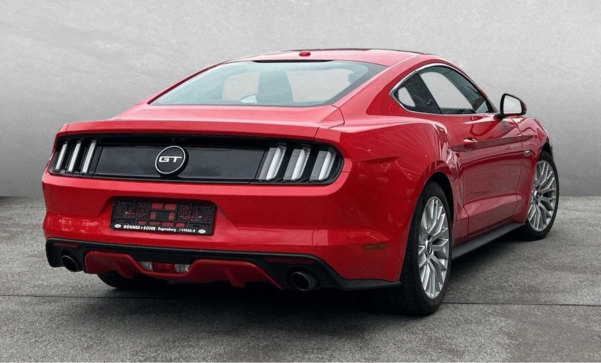 Ford Mustang Fastback VI 5.0 V8 421ch GT