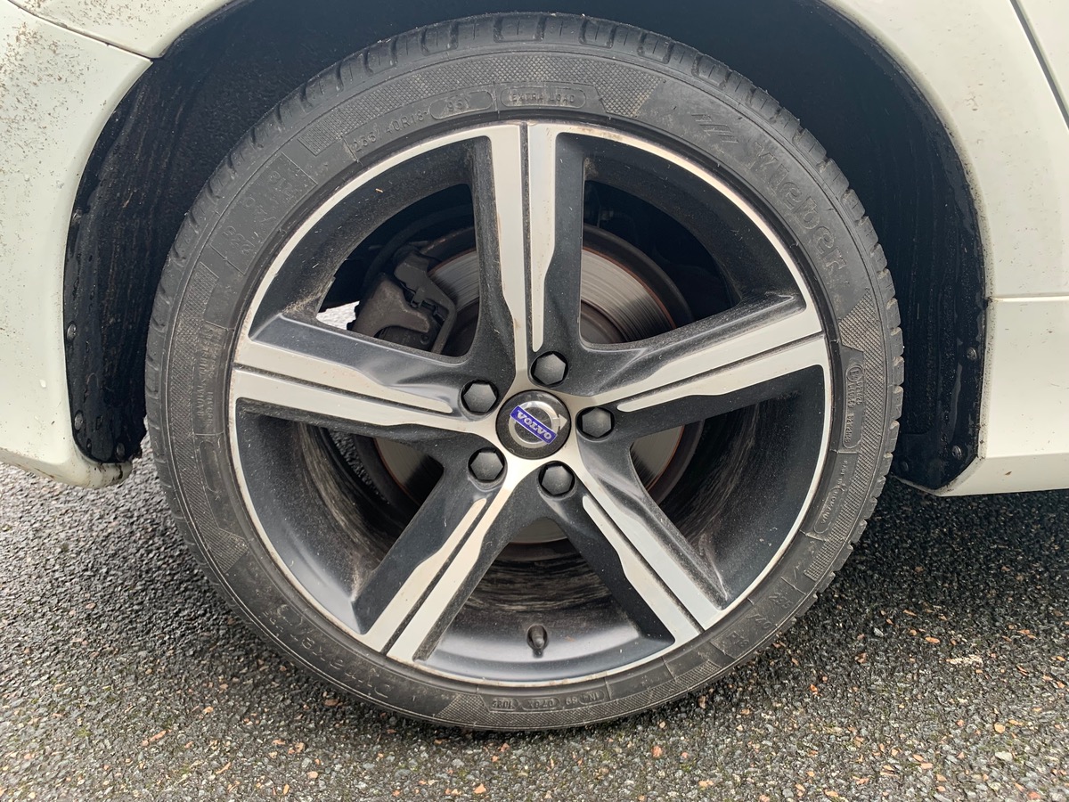 Volvo S60 150 ch | R-design | Attelage amovible | Régulateur vitesse | Radar stationnement arriére