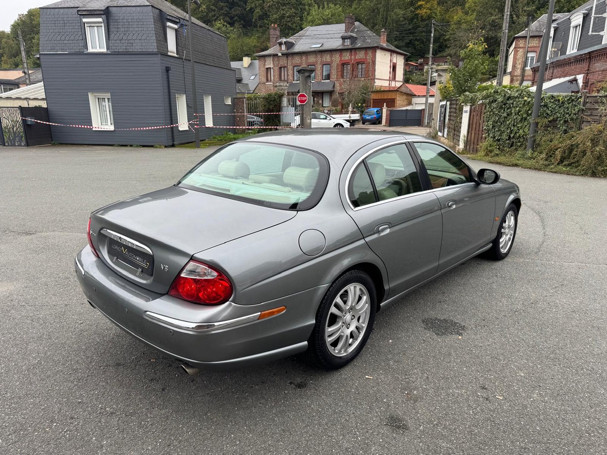 Jaguar S-Type 4.2 V8 Executive 298cv -Boite automatique