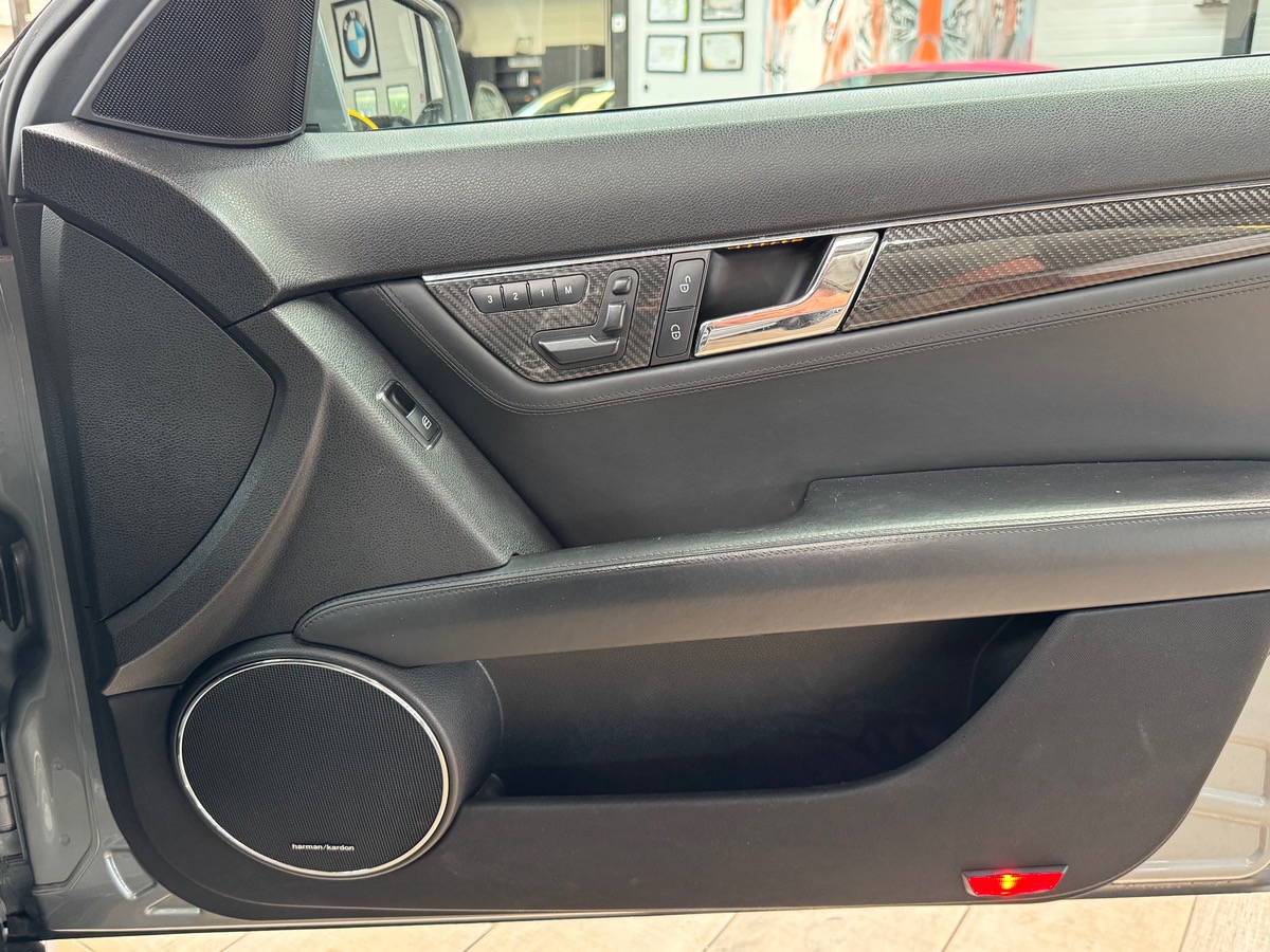Mercedes-Benz Classe C C63AMG PERFORMANCE PLUS V8 487CV TO/CAM/CARBONE/HARMAN