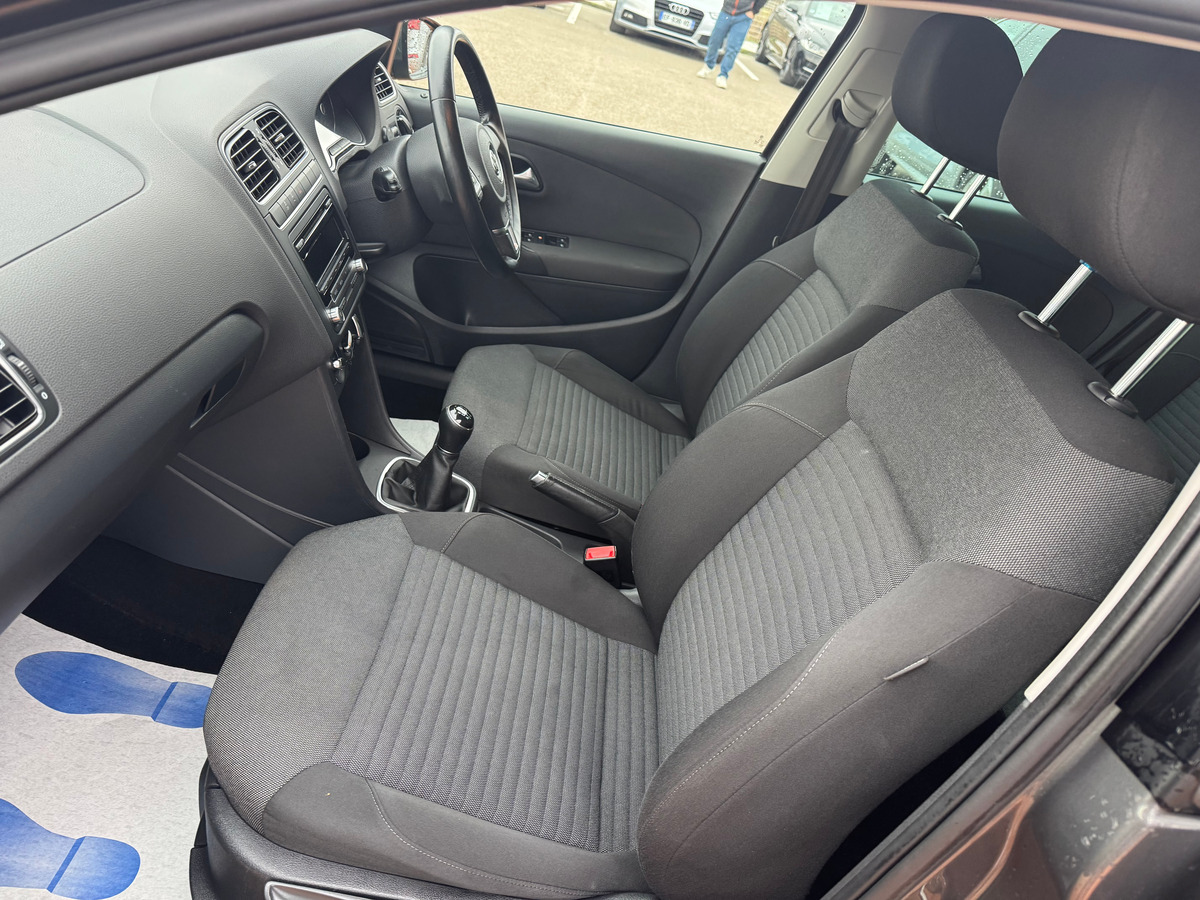 Volkswagen Polo V 5 portes 1.4 i 86 CH VOLANT A DROITE