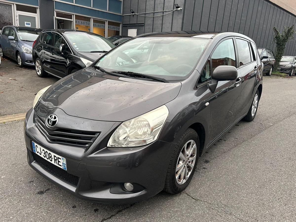 Toyota Verso 2.0 D-4D 126 CV 7 place 4XCBL