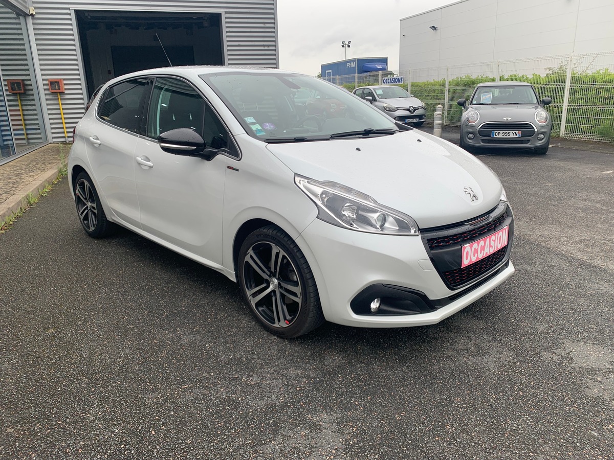 Peugeot 208 110 ch | GT Line | Régulateur de vitesse | Apple car Play Android Auto