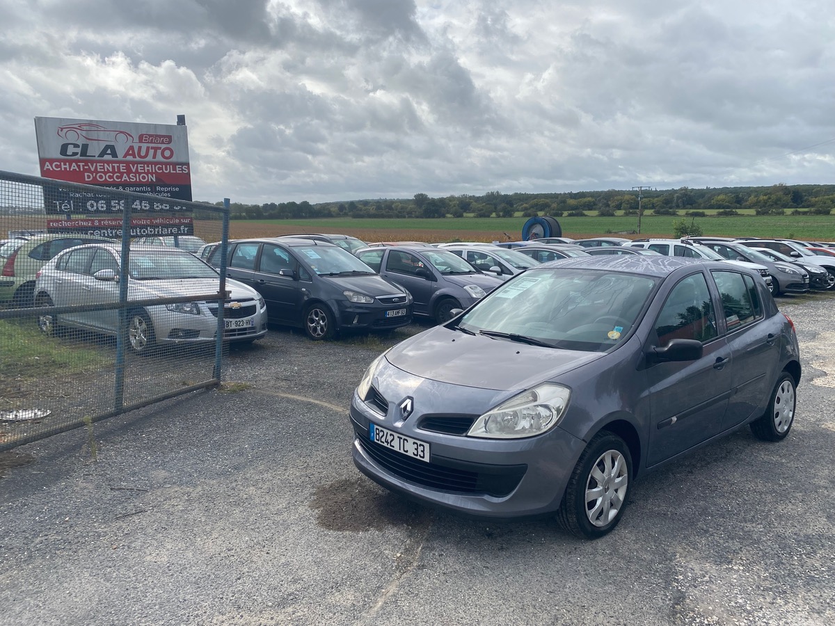 RENAULT Clio 1.2 16v 75cv 1ere main 108050km