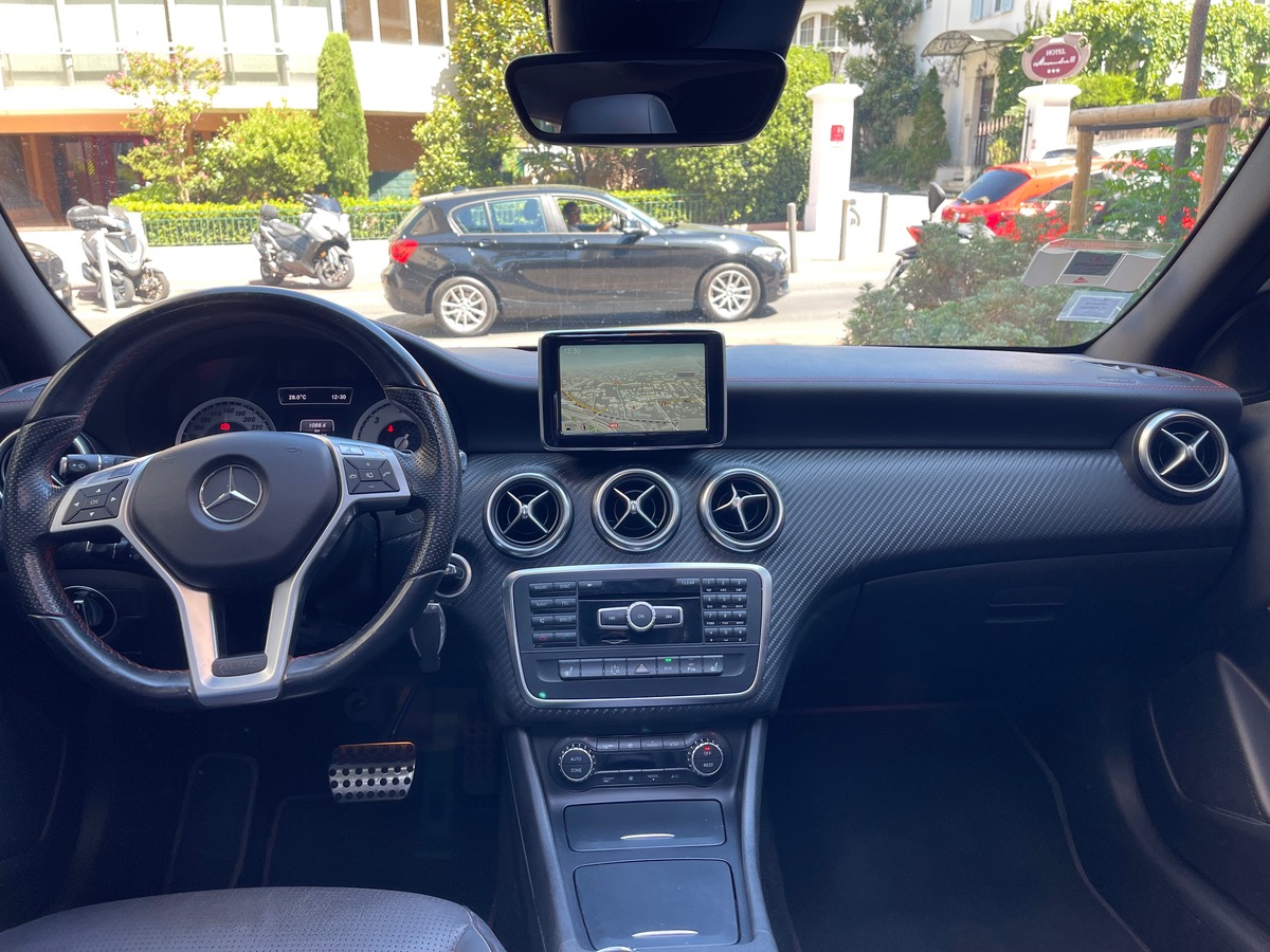 Mercedes Benz Classe A 200 CDI 136CV Pack AMG / Fascination / Toit Ouvrant / Full Options