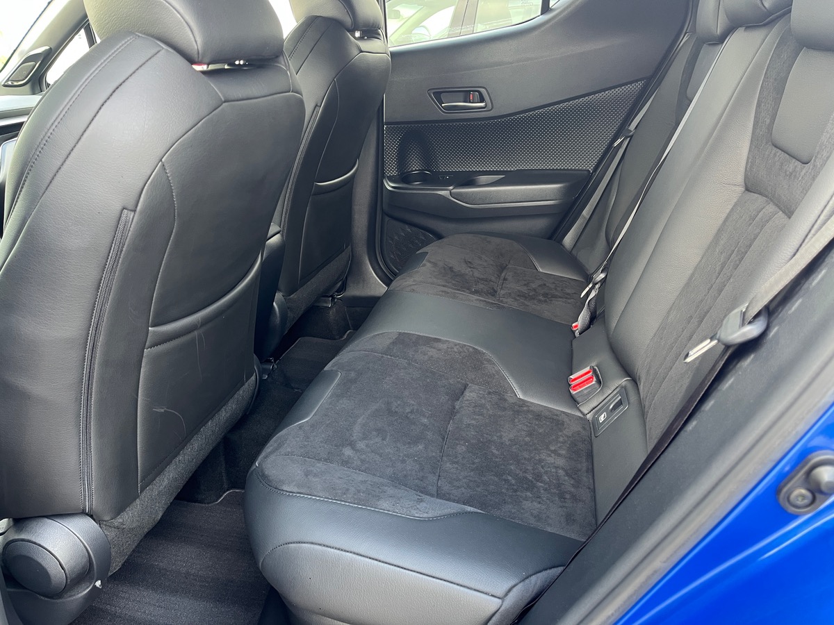 Toyota C HR 1.8 HYBRIDE 122ch COLLECTION, Cuir Alcantara, Sièges chauffants, Caméra de recul, JBL
