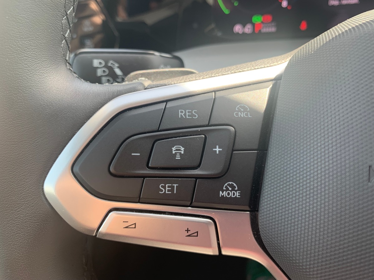 Volkswagen GOLF 8 204 ch | Life Plus | Premiére MAIN | Caméra de recul | Apple car Play | Régulateur