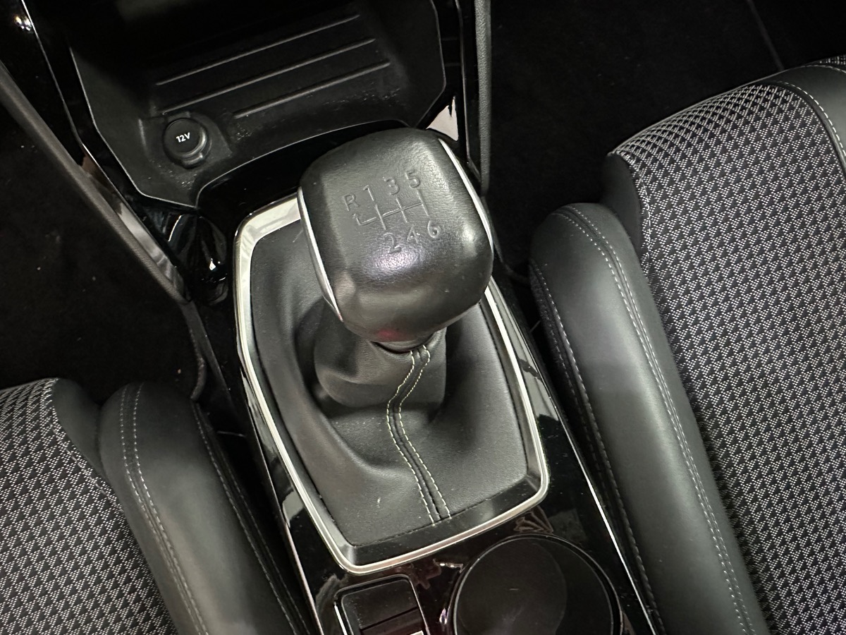 Peugeot 208 II 1.2 100cv S&S GT LINE