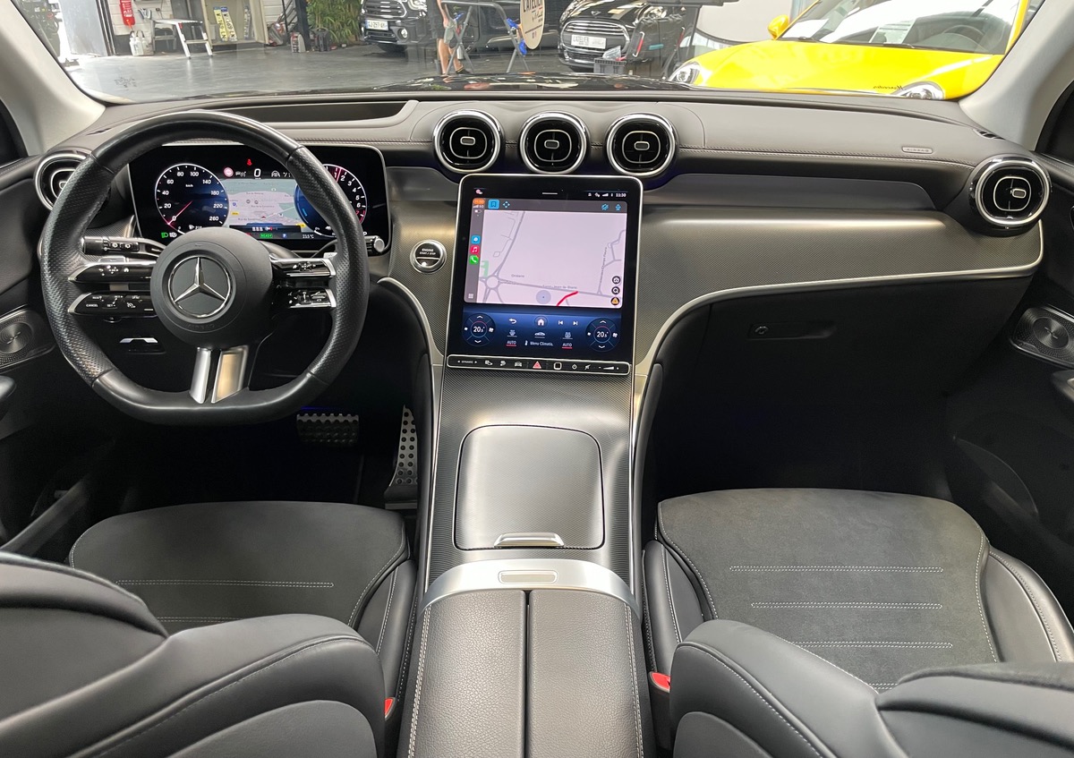 Mercedes Benz GLC 300E EQ POWER 4MATIC 9G-TRONIC - AMG LINE - ENTRETIEN CONSTRUCTEUR - 1ERE MAIN