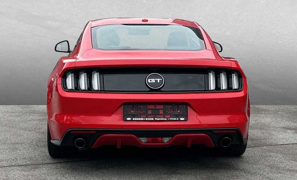 Ford Mustang Fastback VI 5.0 V8 421ch GT