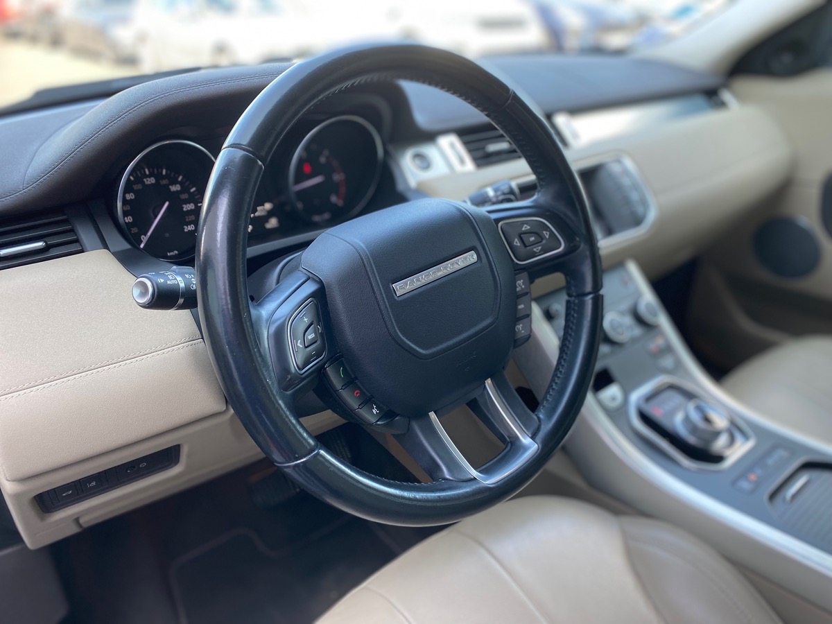Land-Rover Range Rover Evoque MARK SE 150 TOIT PANO 1ere main
