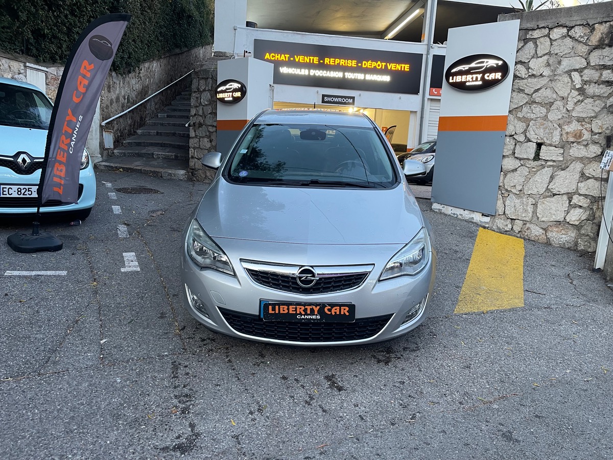 Opel Astra 1.4 T i 140 CV Turbo / Boîte Auto / Radar Arr/ Clim Auto / 5 Portes