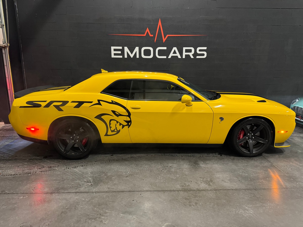 Dodge CHALLENGER SRT HELLCAT 6.2L 707 1ERE MAIN ORIGINE FRANCE