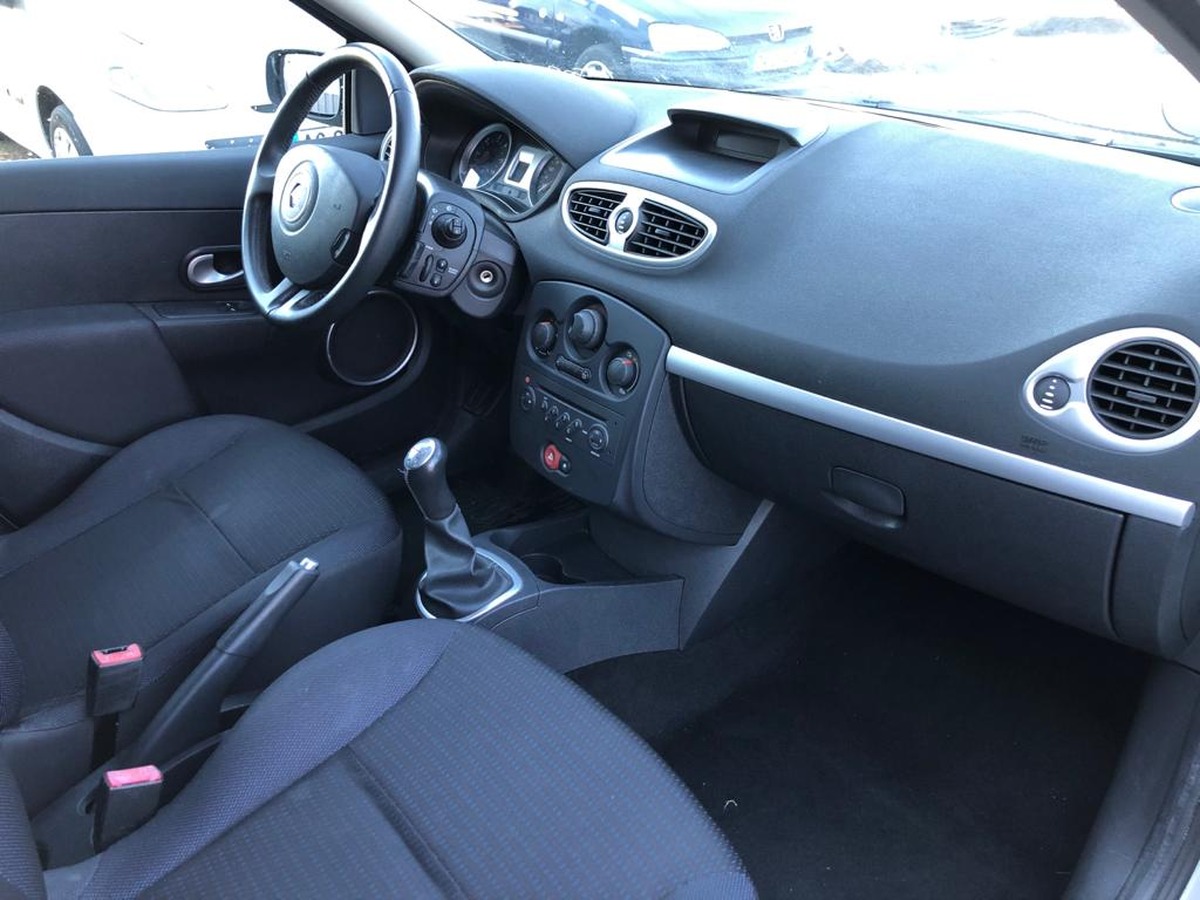 RENAULT Clio estate 1.5 dci - 85