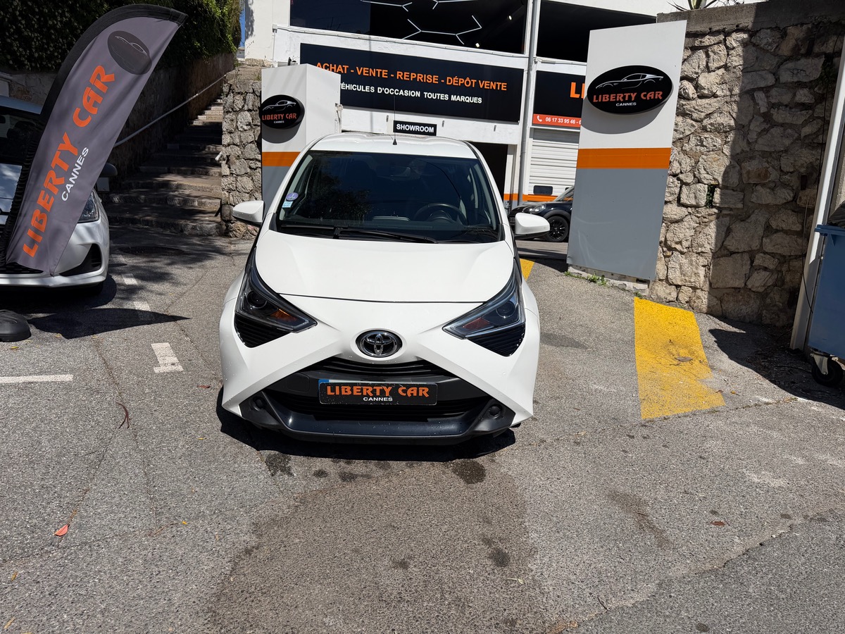 Toyota Aygo 1.0 VVTi 72 CV Boîte auto Phase 2 / KM Réel / Cim / écran / Caméra de recul