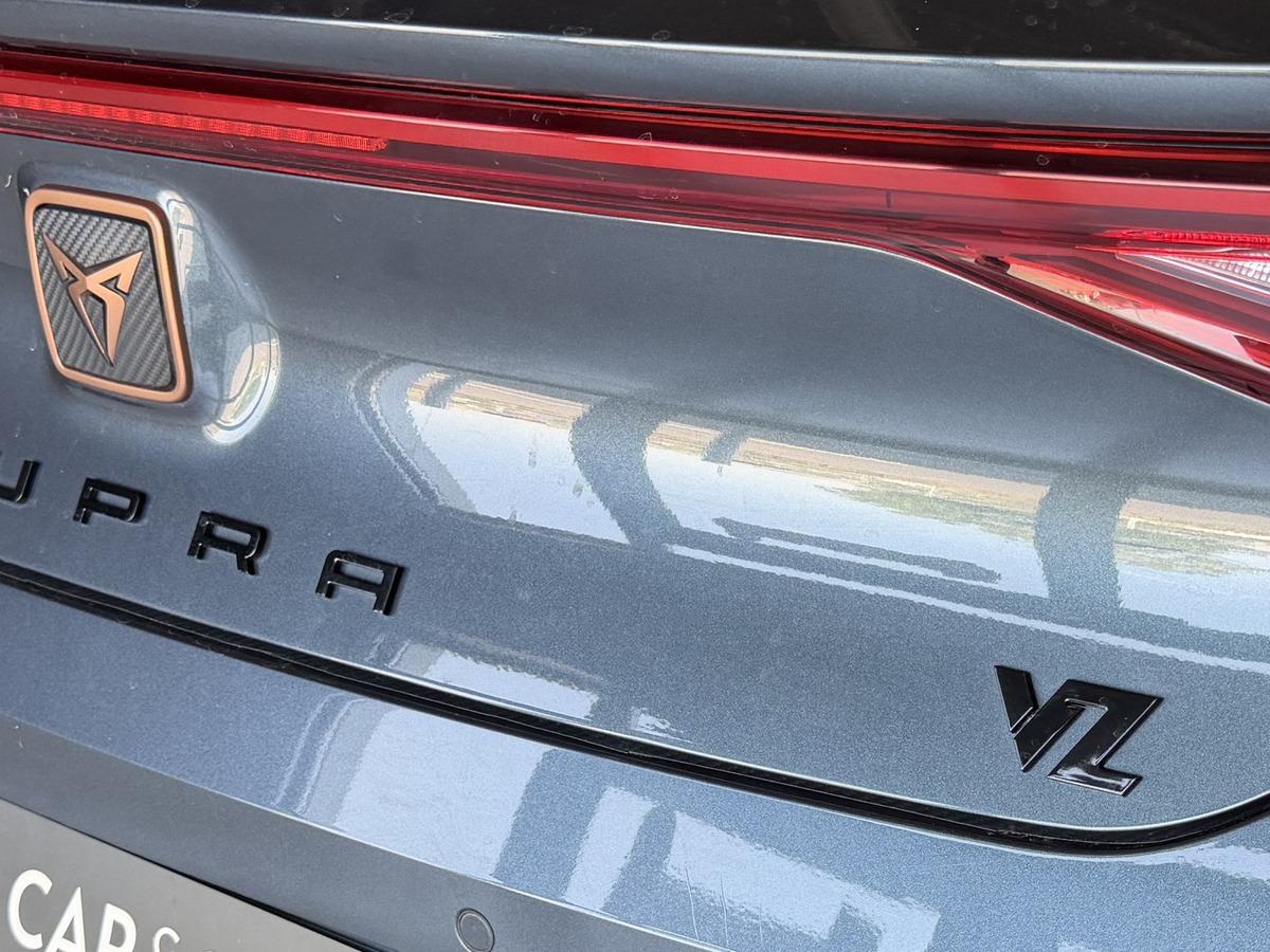 Cupra Leon 1.4 e-Hybrid 245ch VZ / Sièges chauffants / Mode de conduite / Apple CarPlay