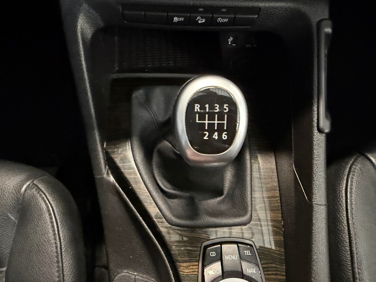 Bmw X1 E84 xdrive18 2.0 143 CV / 1er Main / GPS / Radar de stationnement Av / Ar