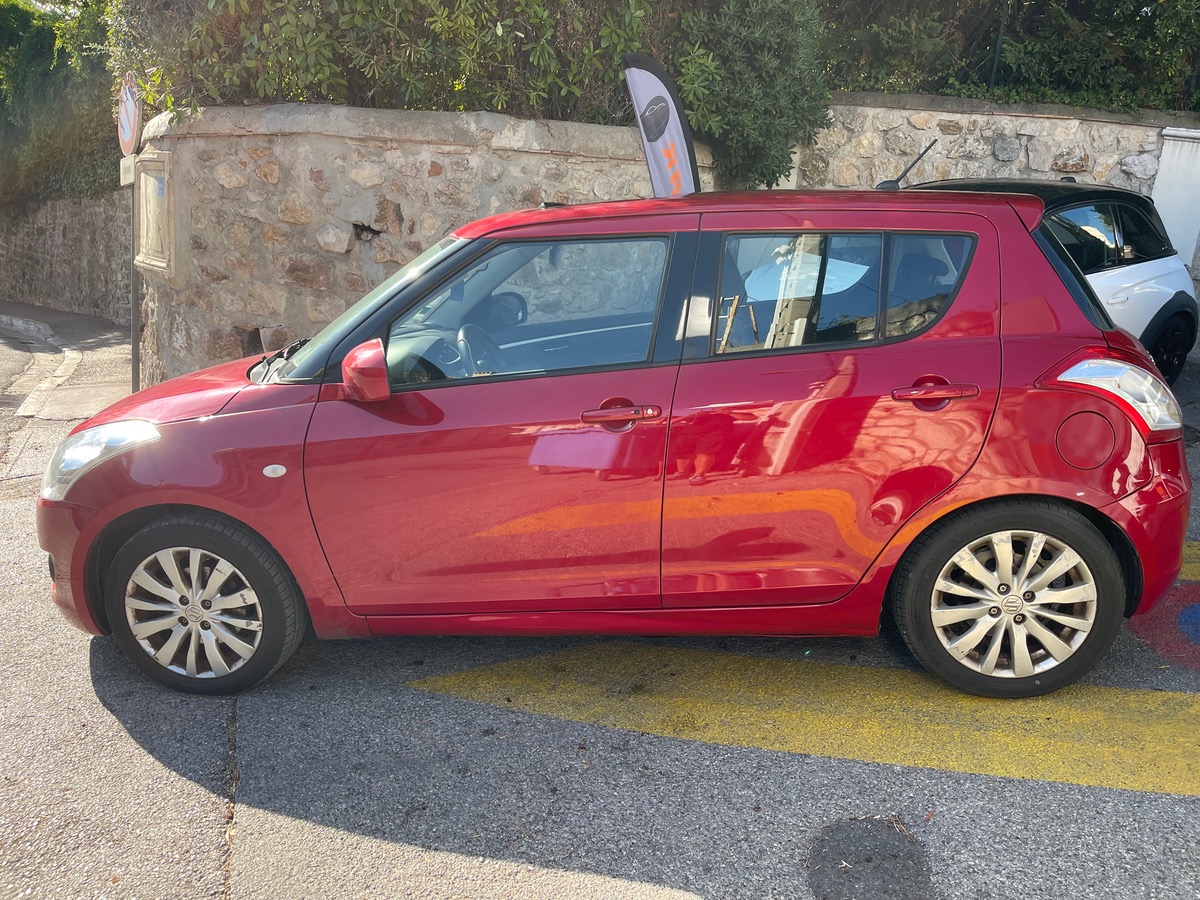 Suzuki Swift 1.2 VVT 94 CV / Toit ouvrant/ Caméra de recul / 5 portes