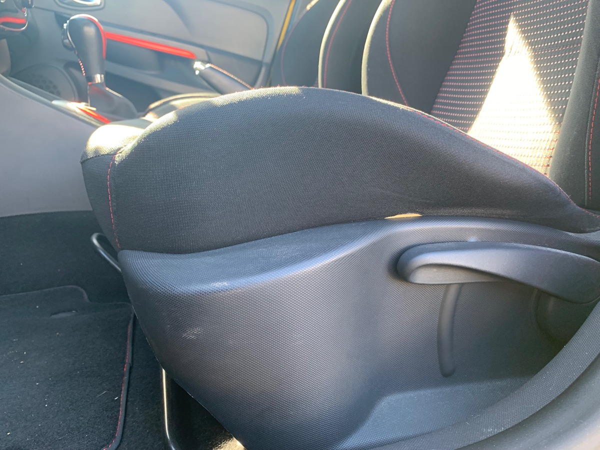 RENAULT Clio IV 200 ch | RS | Jaune Sirius | Révision complète en 03/2025 | Palettes au volant