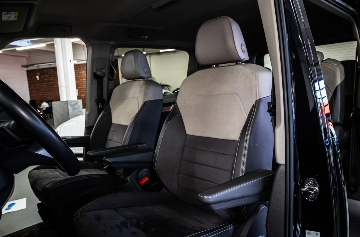 Volkswagen Multivan VII 1.4 eHybrid 218ch Style Court DSG6 - 7 places - Attelage