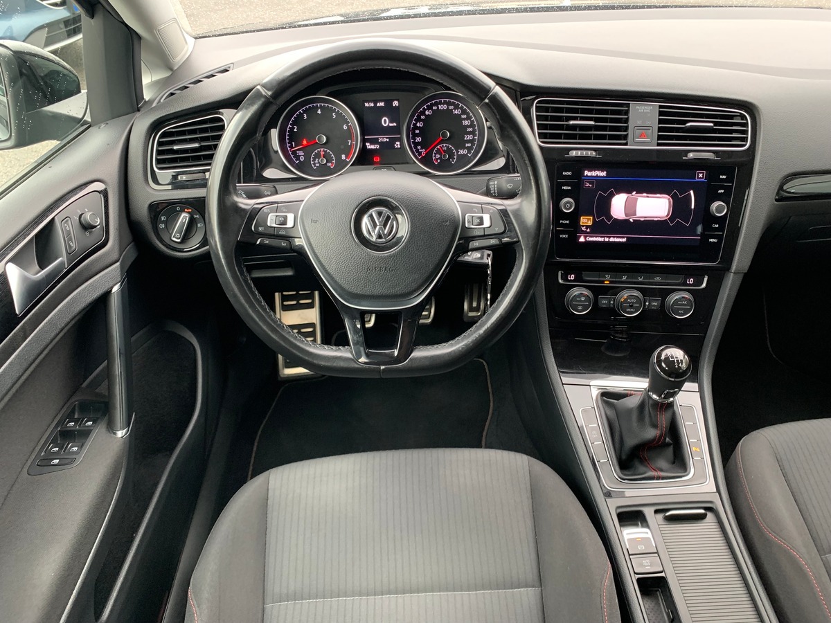 Volkswagen Golf 125 | Sound | Caméra recul | Régulateur | GPS | Apple car play | Attelage amovible
