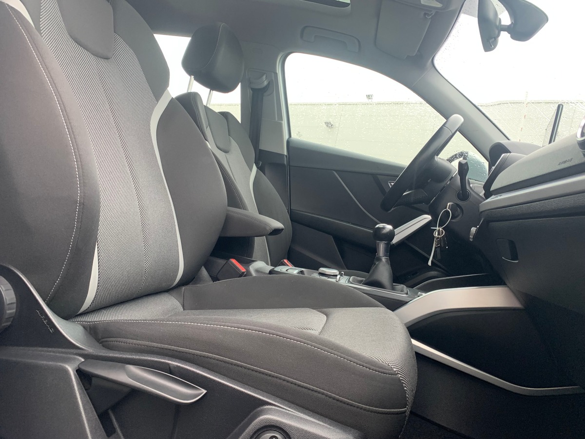 Audi Q2 115 ch | Sport | Toit ouvrant | Régulateur vitesse | Radar | Bluetooth | Coffre électrique