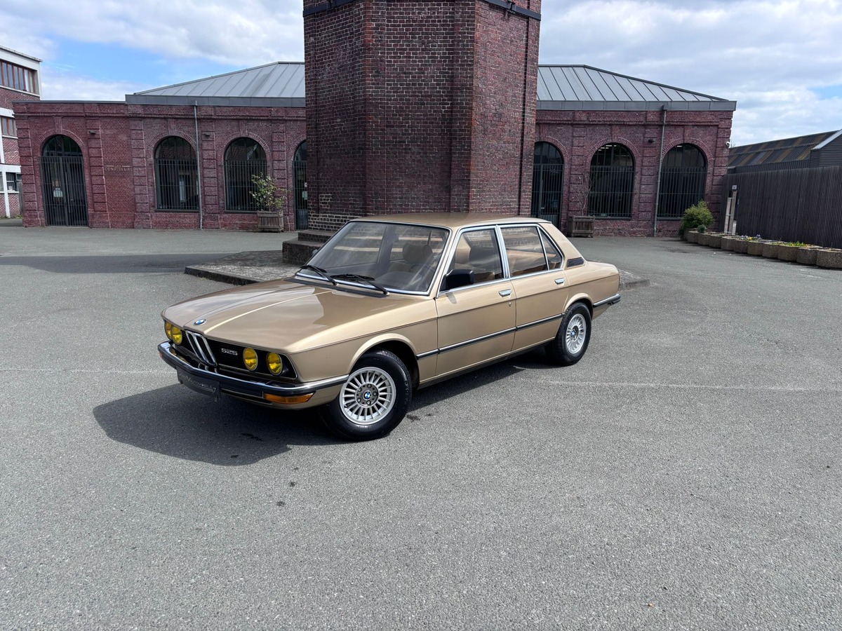 Bmw Série 5 E12 525 - Origine France - Kilométrage d'origine