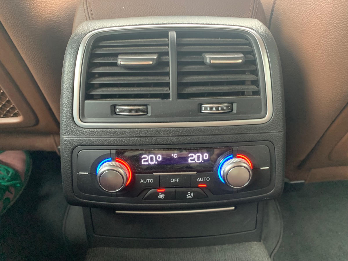 Audi A6 Limousine 190 ch | AMBITION LUXE | GPS | Caméra Recul | Système d'accès, démarrage sans clé