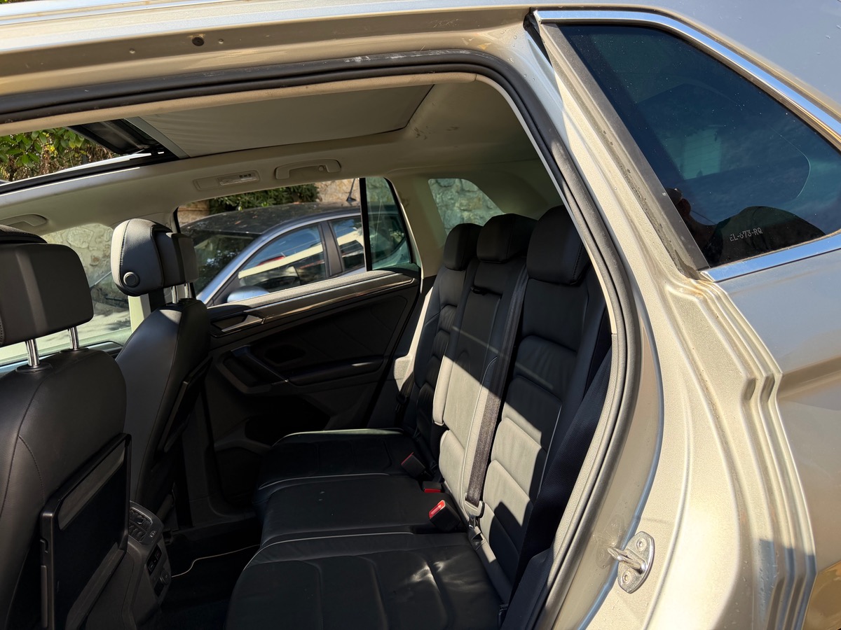 Volkswagen Tiguan 1.4 TSI 150 CV / Carat / Toit Ouvrant / Caméra /Virtual/  Voyant SOS