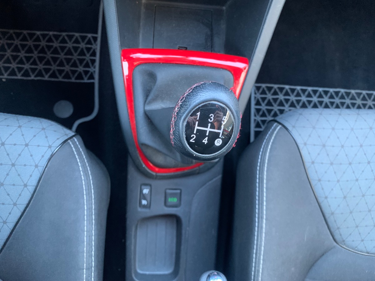 RENAULT Clio IV 90 ch | GPS | Régulateur de vitesse | Climatisation | Bluetooth | Démarrage sans clé