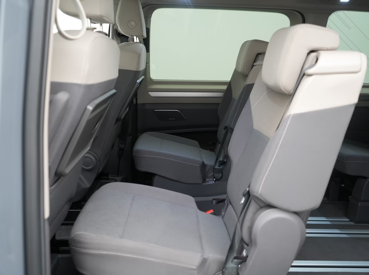 Volkswagen Multivan VII (T7) 1.4 eHybrid 218ch Life Long DSG6/vis à vis/Harman-Kardon/Attelage