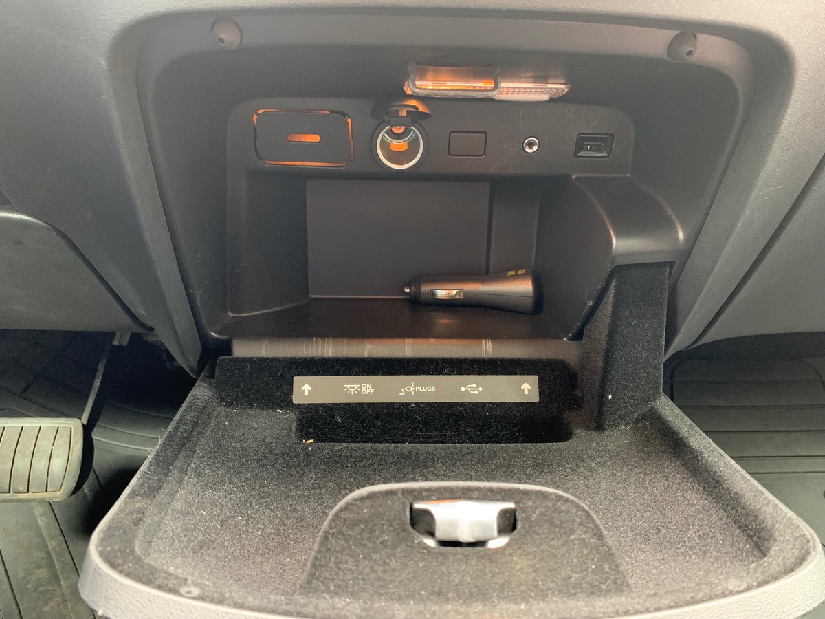 Citroën C4 Picasso FEEL | Mirror Screen | GPS Cartographique | Radar de station. AR & AV | Attelage.