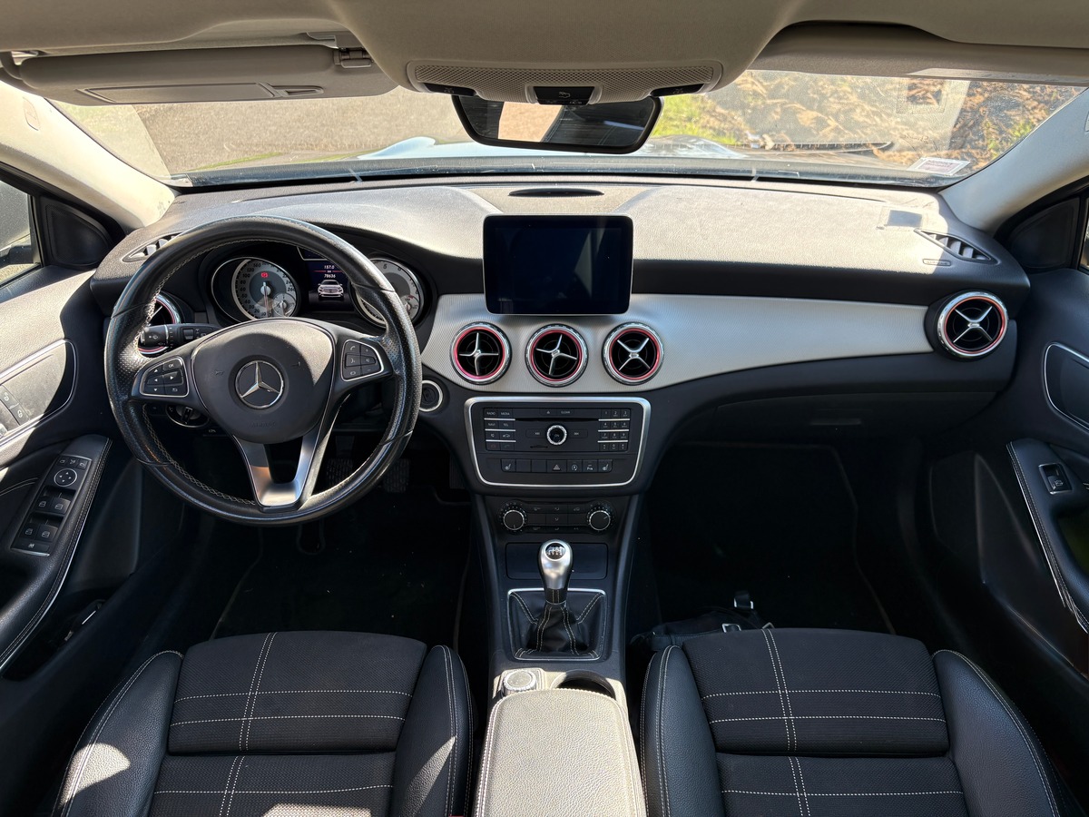 Mercedes Benz GLA 200 SENSATION 156CH