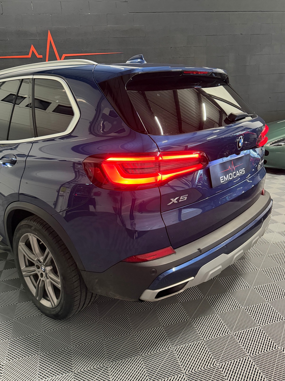 Bmw X5 G05 XDRIVE 45E 394ch BVA8 XLINE SUIVI BMW