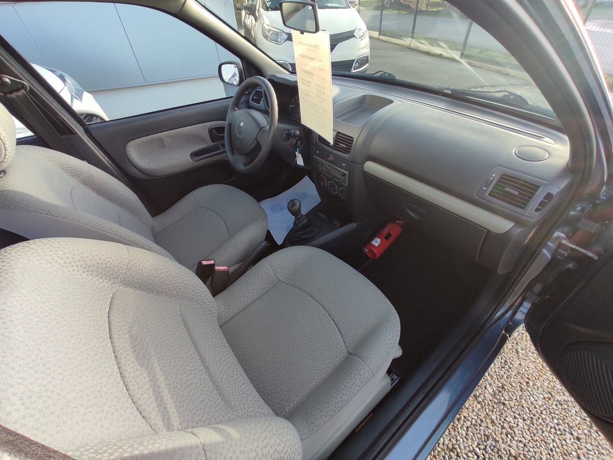 RENAULT Clio II 1.2i 16v 75 Campus