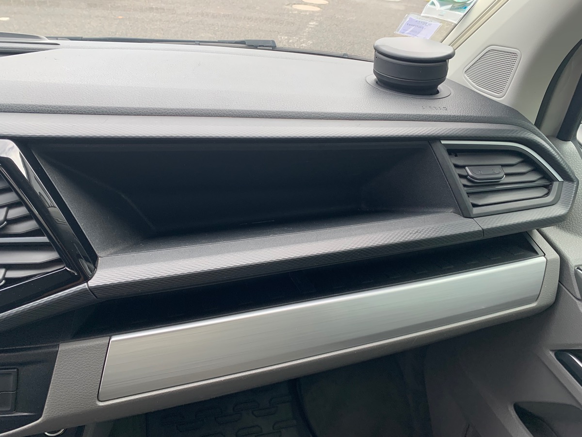 Volkswagen California 150 | COAST | Premiére Main | Attelage | Rallonge lit | Pneus Toutes Saisons