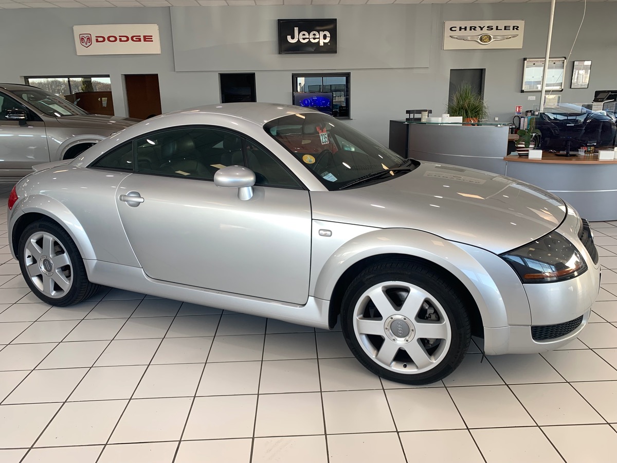 Audi TT 180 ch | Cuir | Radio | Distribution et Pompe à eau ok | Jantes Alu | Airbags
