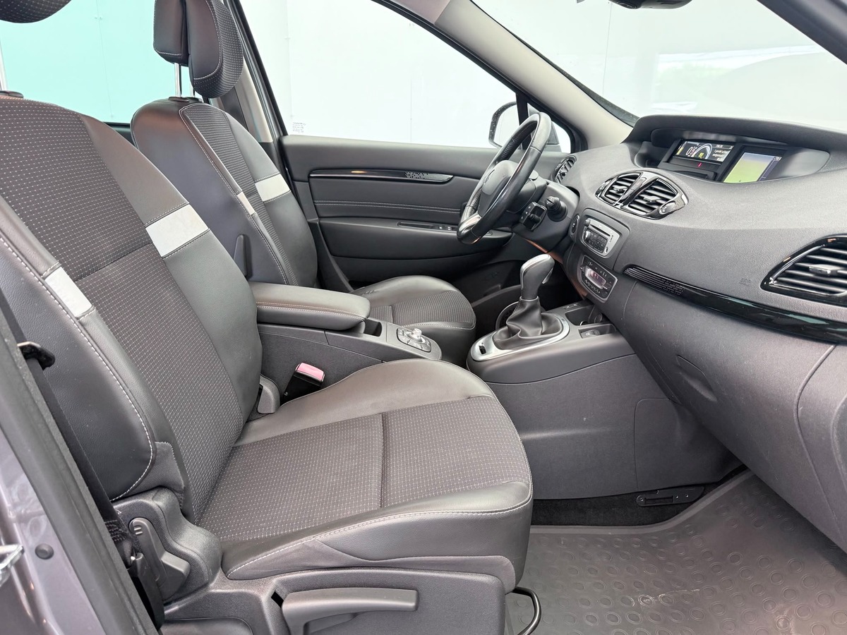 RENAULT Scenic 1.5 DCI 110 DYNAMIQUE EDC ( bva )