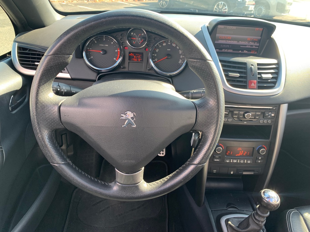 Peugeot 207 CC 110 ch | FELINE | GPS |  Bluetooth | Régulateur vitesse | Radar recul | Sièges sport