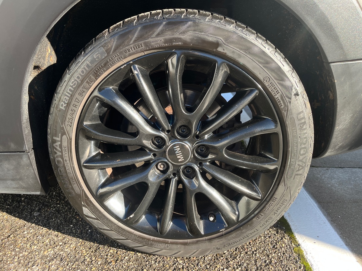 Mini Clubman ONE D 1.5 116ch, PACK CHILI, TOIT OUVRANT, SIEGES CHAUFFANT, RADAR DE RECUL, GPS