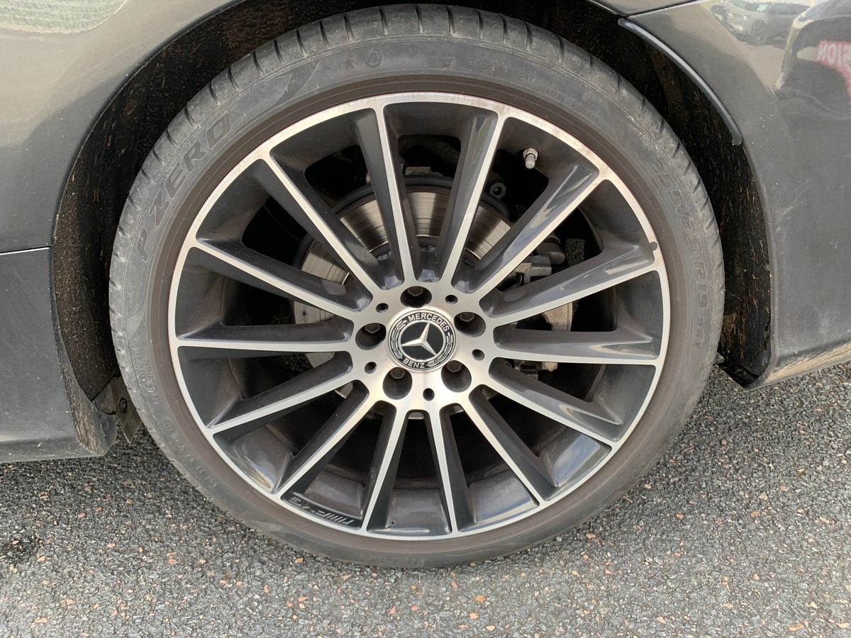 Mercedes-Benz Classe C Cabriolet 194 ch | AMG Line | Siéges électriques chauffants | Caméra de recul