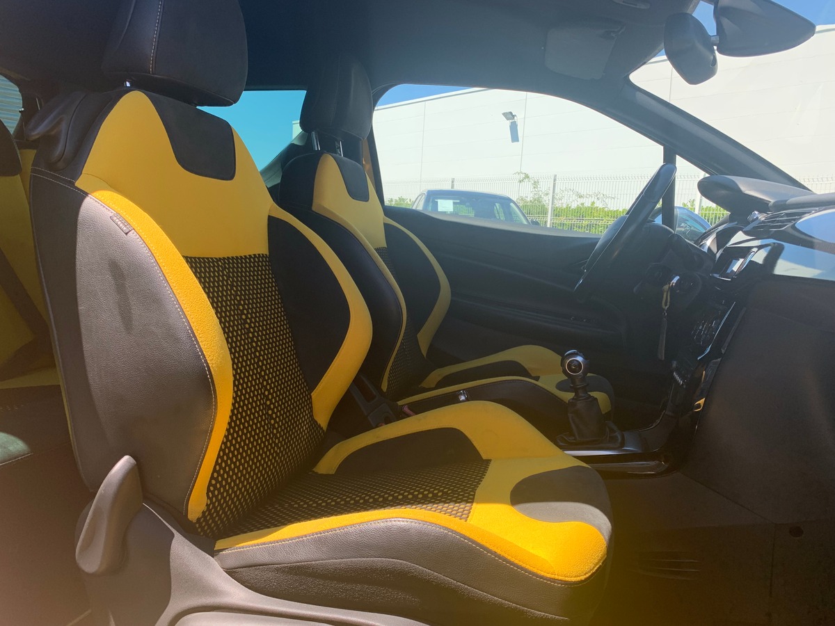DS DS 3 110 ch | Sport chic | Régulateur vitesse | Climatisation | Bluetooth | Vitres électriques