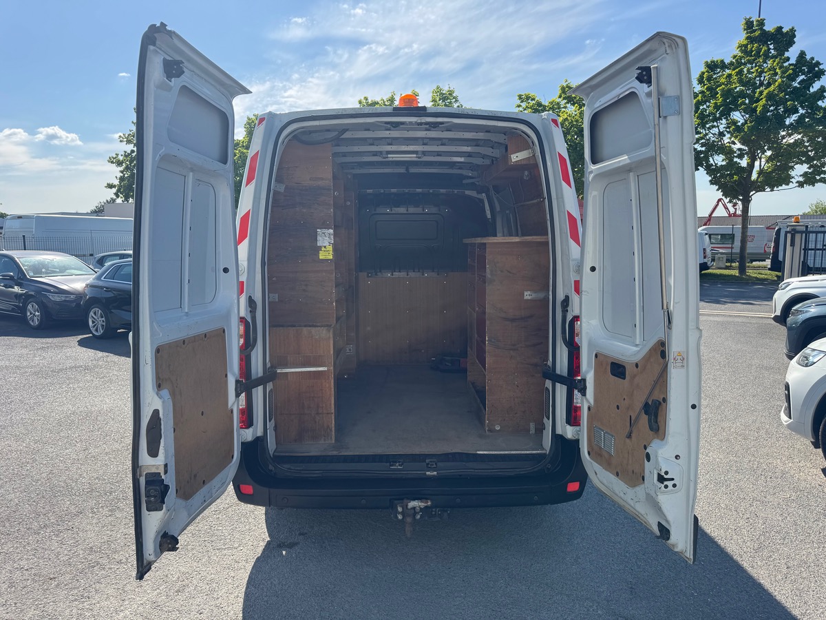 RENAULT Master L2H2 2.3 DCI 145CH GRAND CONFORT + ATTELAGE / PRIX TTC