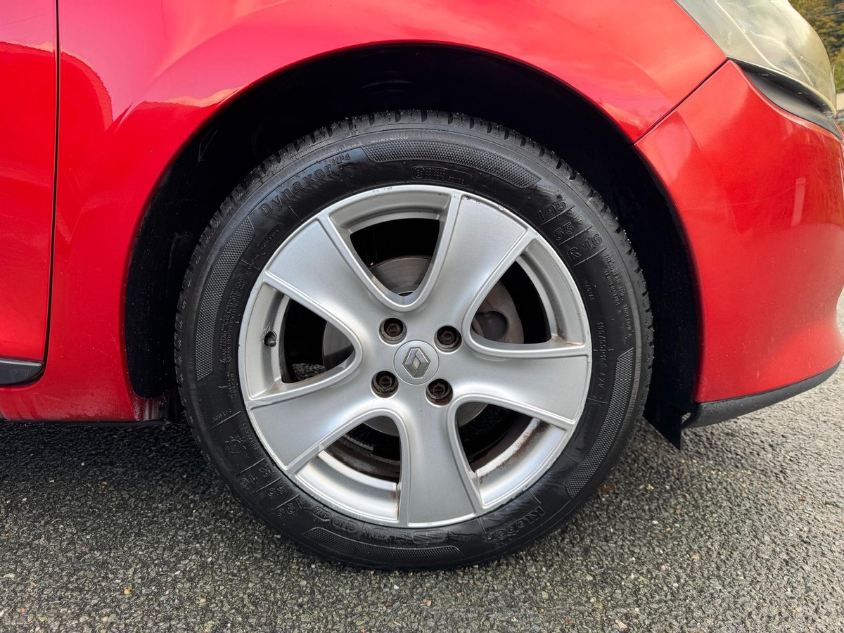 RENAULT Clio IV Estate 1.5 DCI 90cv Intens - Garantie