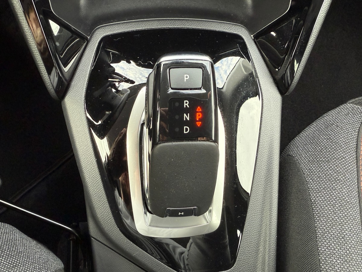 Peugeot 208 II 5 Portes 1.2 PureTech EAT8 S&S 100 cv, Suivi COMPLET