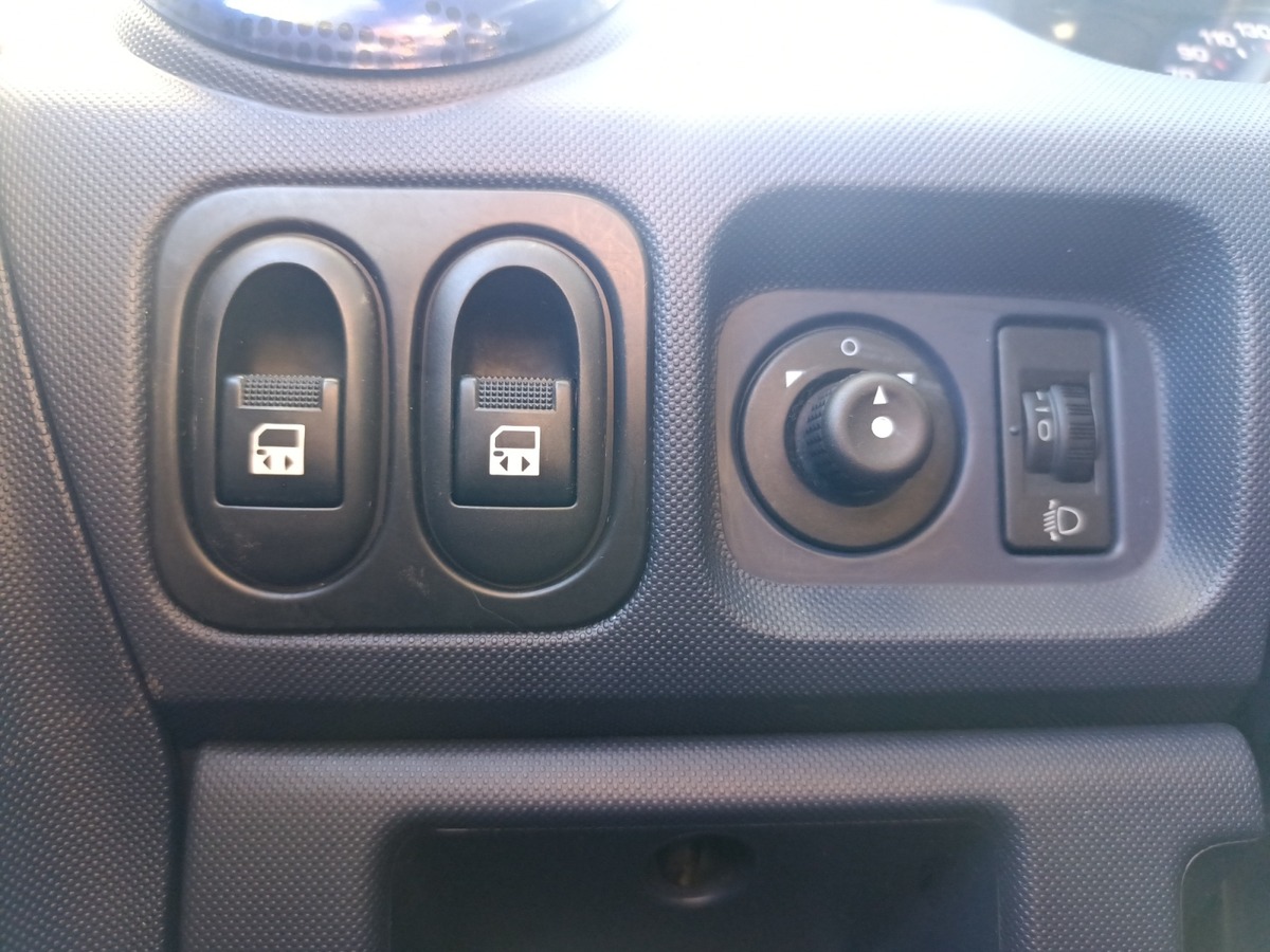 Peugeot 1007 1.4 90 CV DOLCE BVM5 ESSENCE