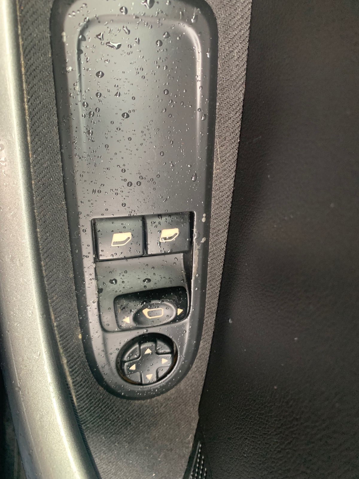 Peugeot 308 120 ch | Rétroviseurs électriques | Climatisation | Sièges rang 2 rabattables à plat