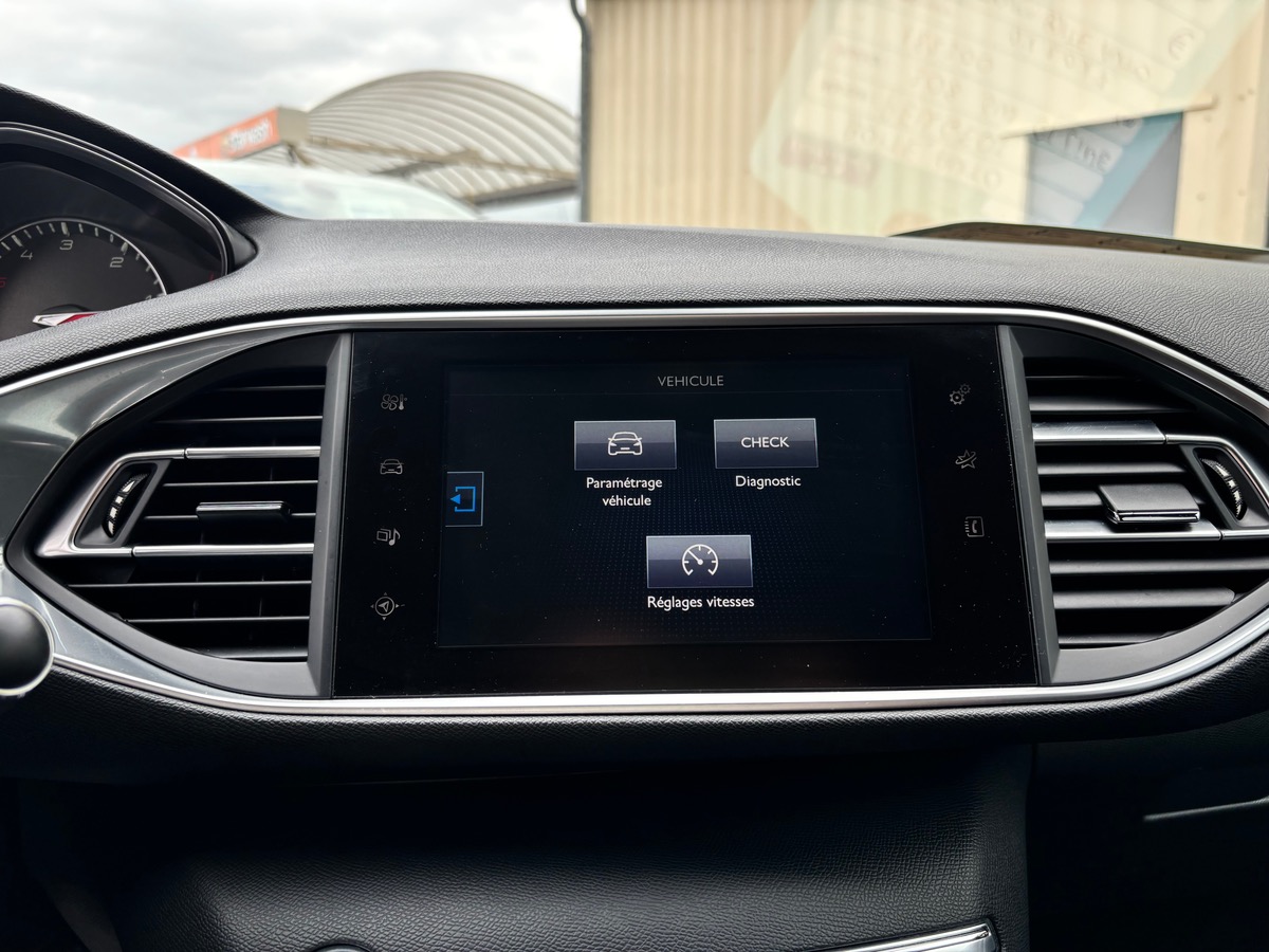 Peugeot 308 GT Line 2.0 Blue HDI 150 BVA